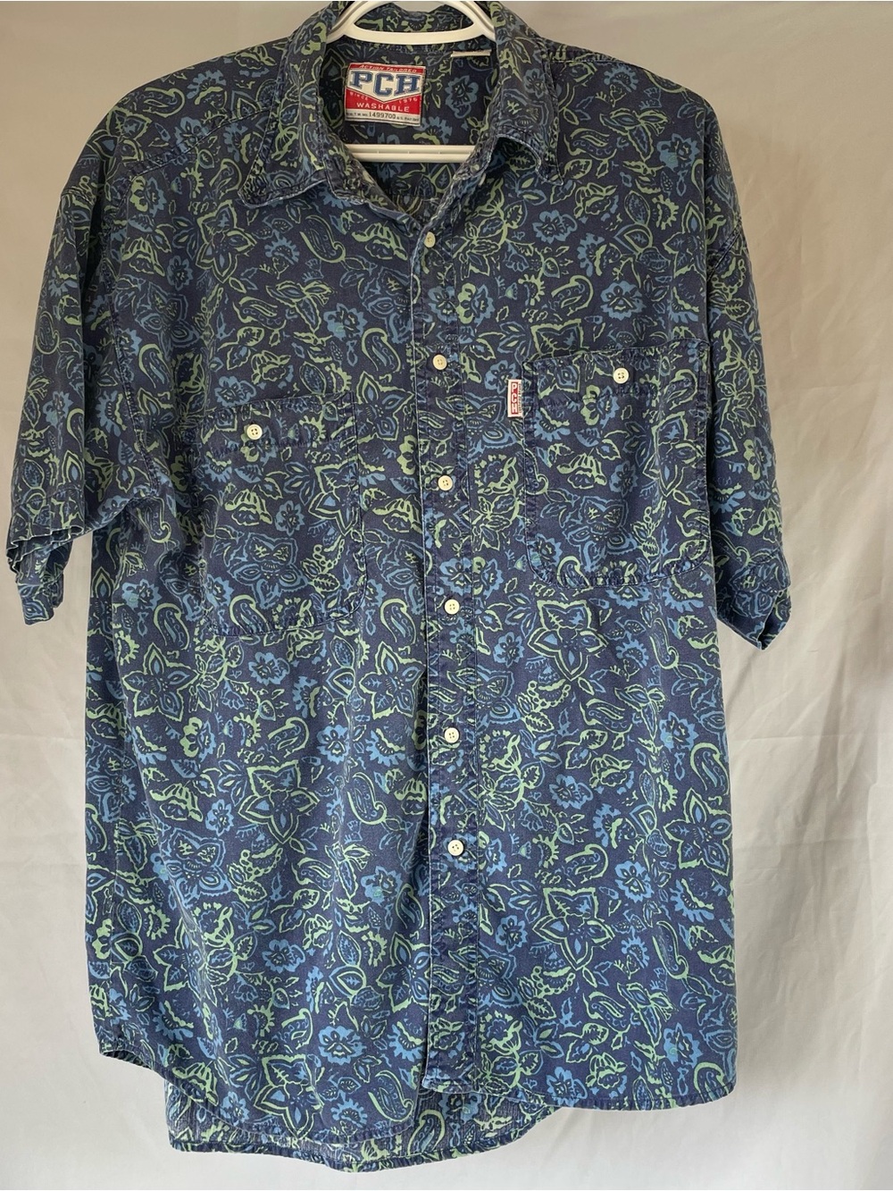 1990’s PCH Men’s Blue Floral/Paisley Short Sleeve Button-Up Shirt. Surf/Grunge